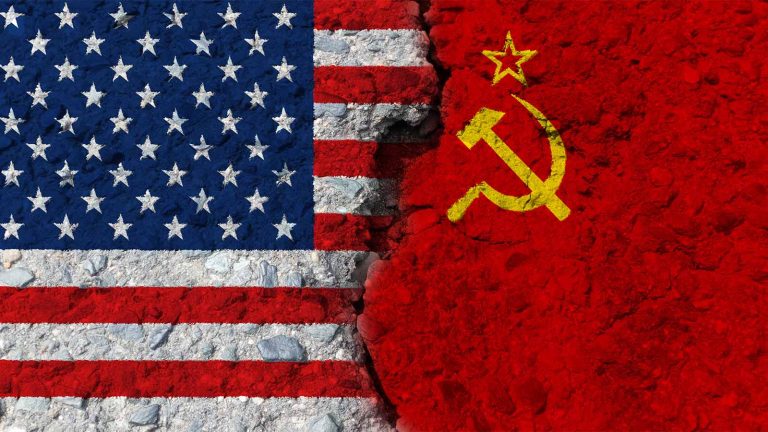 United,States,Flag,And,Soviet,Union,Flag,Painted,On,The